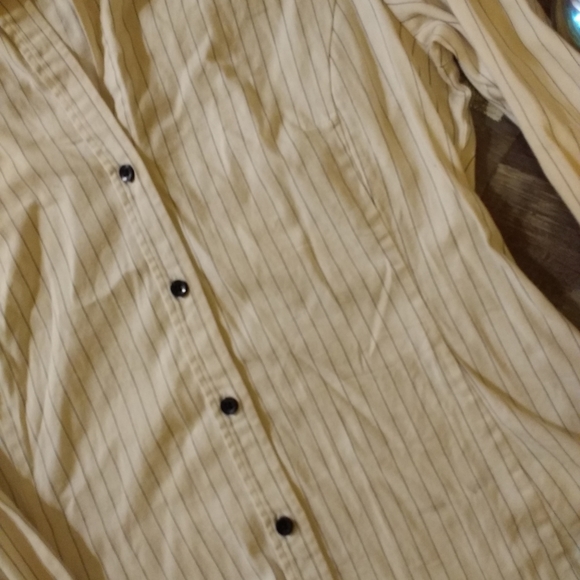 Button down Top - Picture 4 of 4